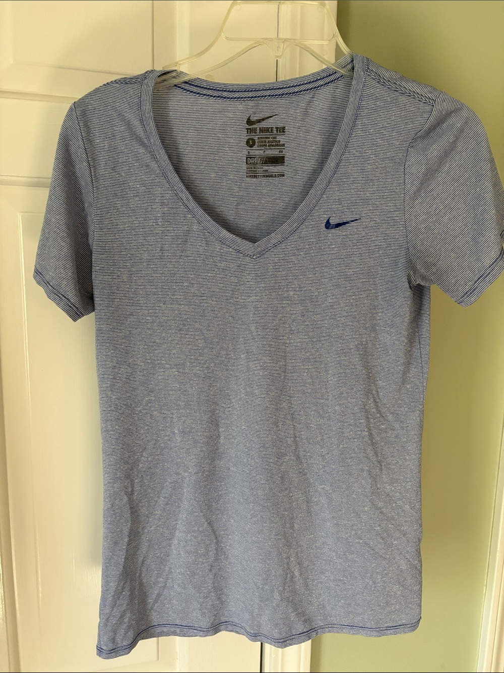 Nike Women’s Heather Sky V-Neck Tee with Navy Swoosh